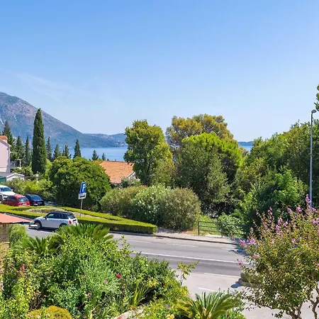 Djurkovic Apartment Mlini